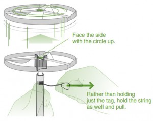 Резко потяните за верёвку, чтобы вертолётив взлетел