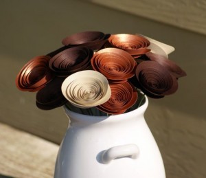 Букет из коричневых и бежевых цветов