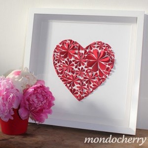 Красное сердце в рамке