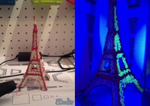 Эйфелева башня из флуоресцентного пластика